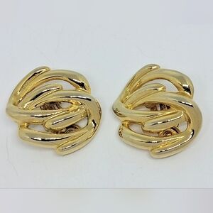 * Vintage Unsigned High End Gold Tone Clip On Earrings